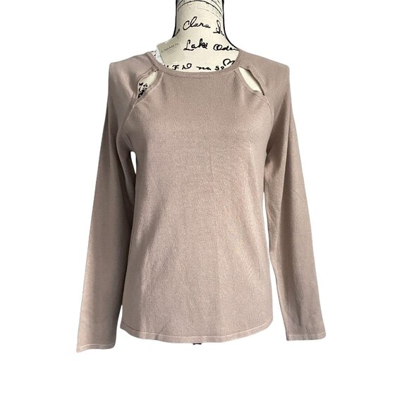 Carmen Marc Valvo Women's Beige Thin Sweater Top Size Medium Chest Slits - Picture 1 of 9